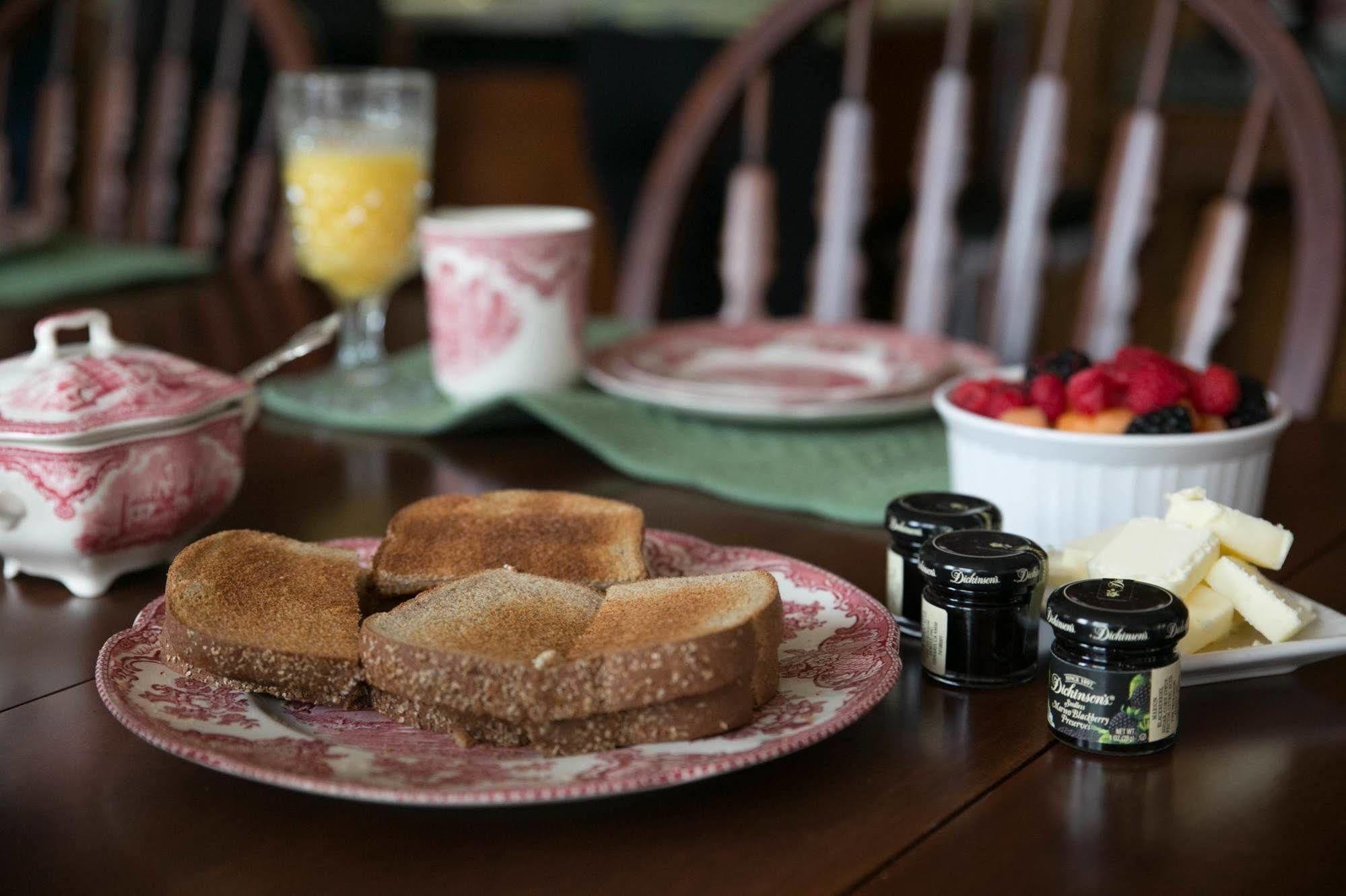 Harrison House Bed & Breakfastネイパービル エクステリア 写真