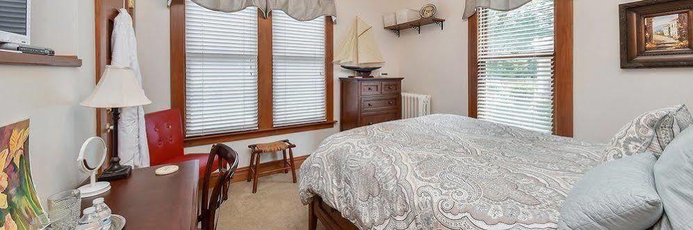 Harrison House Bed & Breakfastネイパービル エクステリア 写真